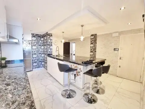 Semipiso 5 ambientes - La Rioja y 1500