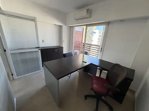 Oficina en Alquiler al Sur