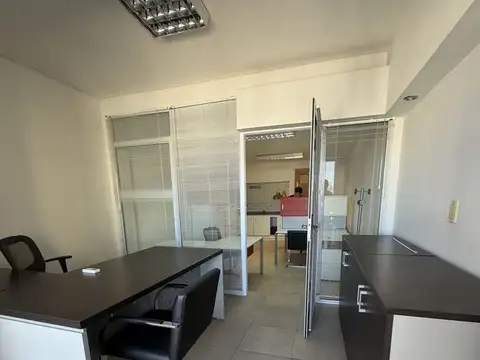 Oficina 2 ambientes con 1 baño