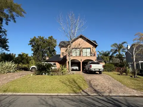 Av de los Lagos 3100