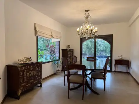Casa 7 ambientes con 4 baños