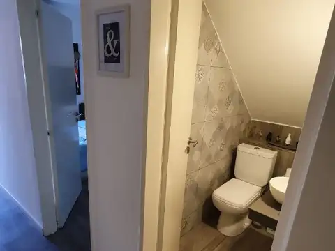 Depto Tipo Casa 5 ambientes con 2 baños