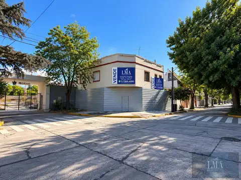 Avenida Salvador María Del Carril 4900