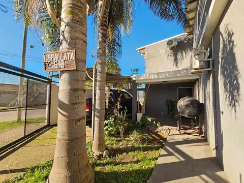 CASA EN VENTA 6 AMBIENTES - GRAND BOURG C/COCHERA