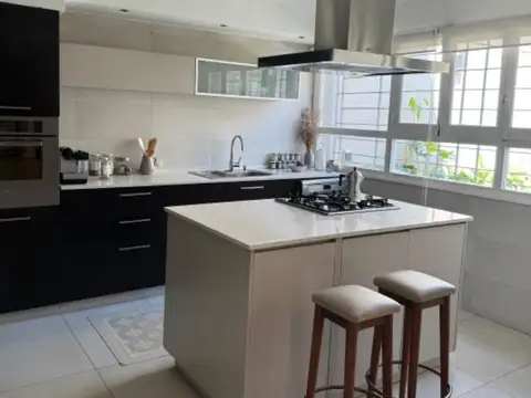 Tacuarí al 500. Haedo