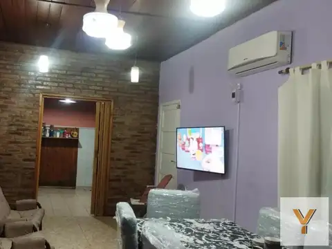 Casa en venta - 2 Dormitorios 2 Baños - 370Mts2 - Avellaneda