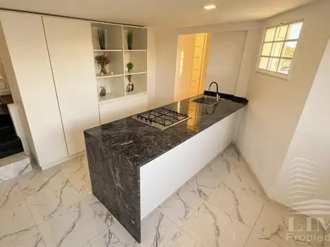 Depto Tipo Casa en Venta en Abasto, USD 129.000