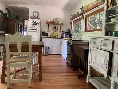 Casa en Alquiler con 2 cocheras