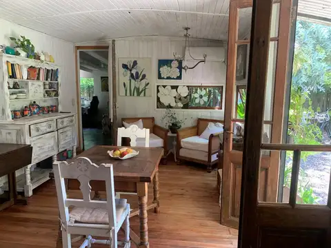 Casa 3 ambientes con 2 baños