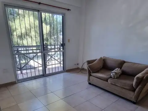 Departamento en Alquiler en Ciudad Jardin del Palomar, $ 760.000