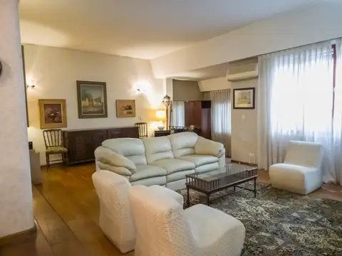 PH Casa, Flores, 8 ambientes, 3 Dorm, 2 baños, 2 Toilette, Depend, Cochera (2 autos), Patio, Quincho