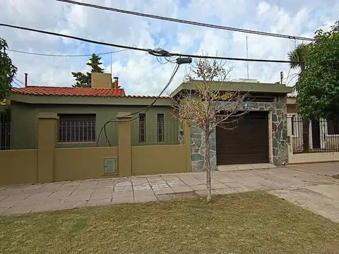 VENTA PH esquina Av. General Artigas