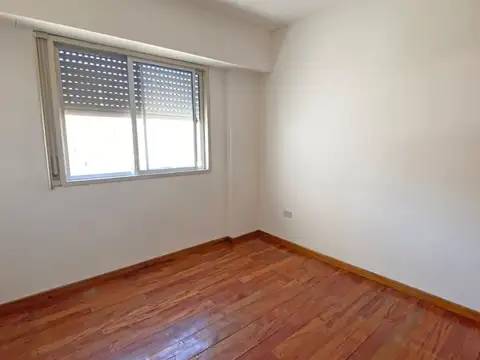 Avenida Pellegrini 1200