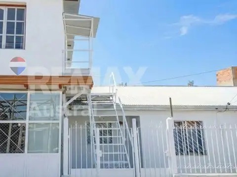 Depto Tipo Casa en Venta de 5 ambientes