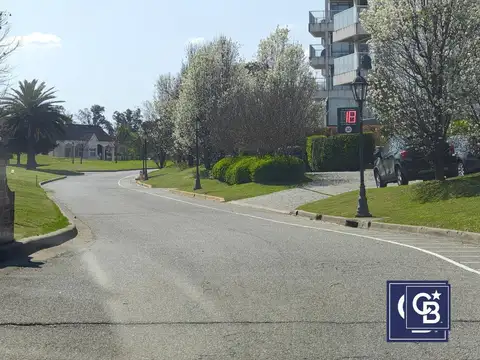 Terreno en Venta 32  mts Fondo