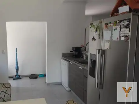 Casa en venta - 4 Dormitorios 3 Baños - 165Mts2 - Pilar del Este