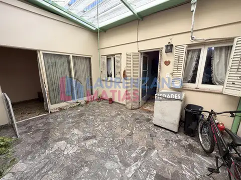 VENTA - PH 5 AMBIENTES CON BALCON, PATIO Y TERRAZA, A RECICLAR, EN VILLA PUEYRREDON