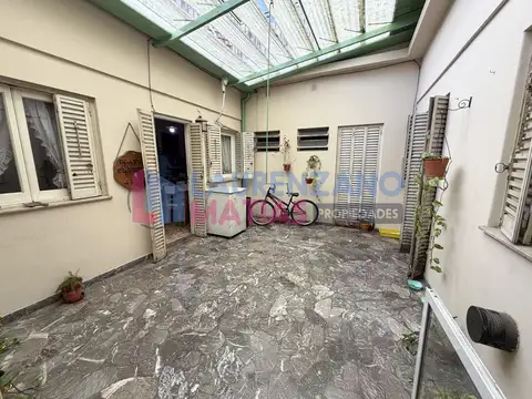 Depto Tipo Casa en Venta 52 años