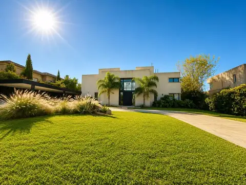 Casa en Venta en Las Lomas, USD 700.000