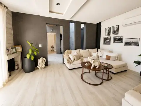 Casa 6 ambientes con 3 baños