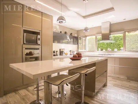 Casa en Venta en La Laguna, USD 1.350.000