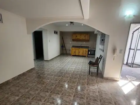 Depto Tipo Casa 3 ambientes con 1 baño