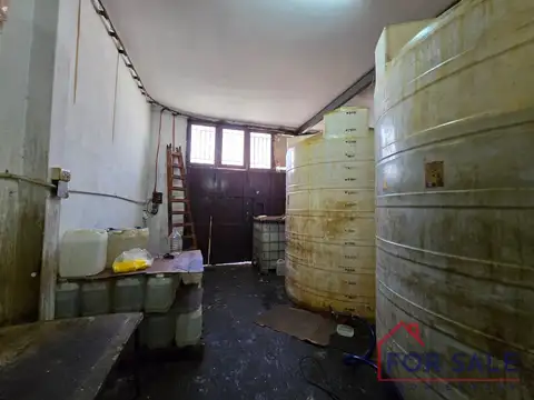 Local en Venta Via Púb.