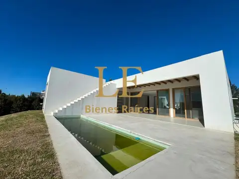 Casa en Venta en El Naudir, USD 299.000