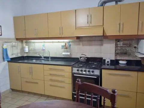 VENTA - Casa 6 ambientes APTA CRÉDITO - Tapiales