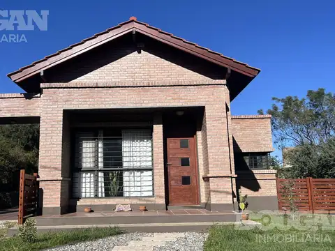 Casa 5 ambientes con 1 baño