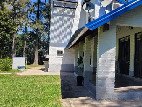 Casa quinta en venta - 4 Dormitorios 5 Baños - 2.700Mts2 - Virrey del Pino