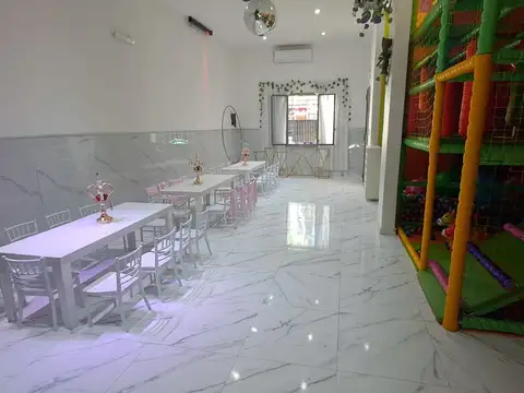 Local en Venta Via Púb.