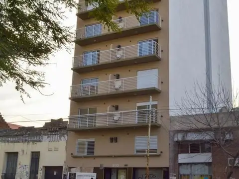 VENTA DEPARTAMENTO 2 AMBIENTES EN FLORES