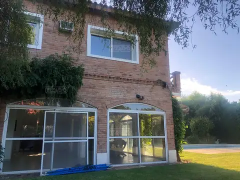 Avenida Santiago Cayetano Beliera 1, Las Condes 100