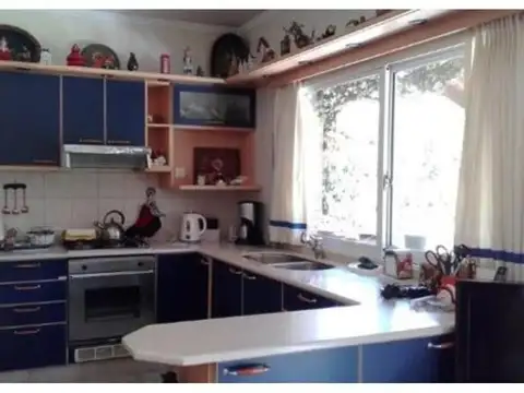 Casa 5 ambientes con 3 baños