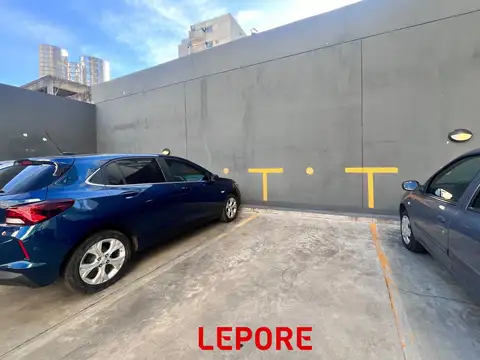 Avenida San Juan 3000, Piso 1