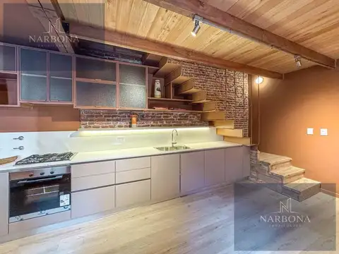 CASA DE PASILLO DE 3 DORMITORIOS CON PATIO, TERRAZA, PARRILLERO Y PISCINA EN BARRIO LOURDES