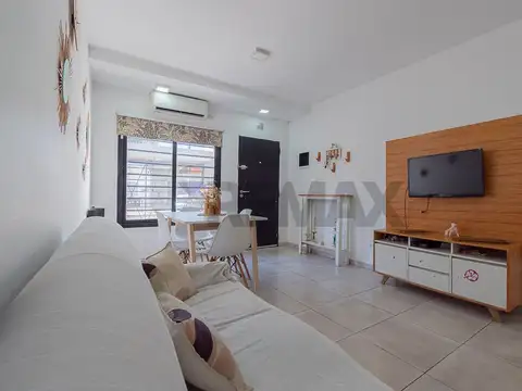 Venta Duplex 3 amb c cochera y jardin. V Luzuriaga