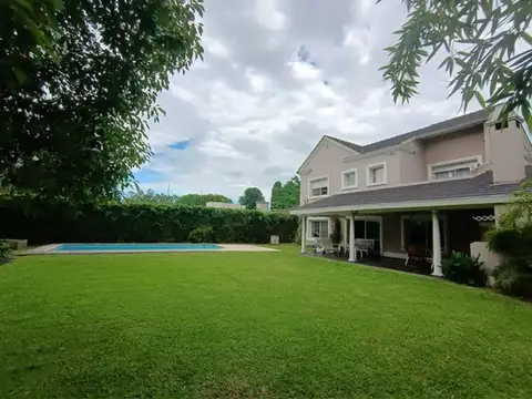 Altos Del Golf
