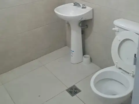 Galpon en Alquiler en Córdoba, $ 2.600.000