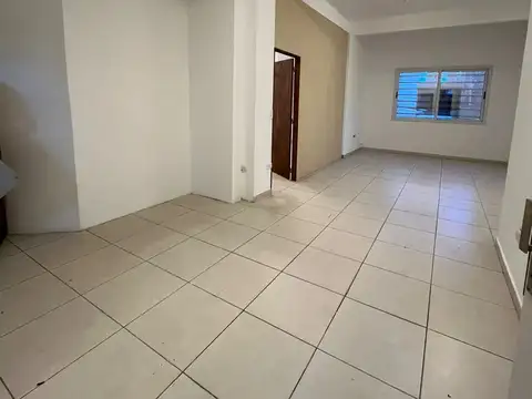 Oficina en Alquiler en Obligado, $ 2.400.000