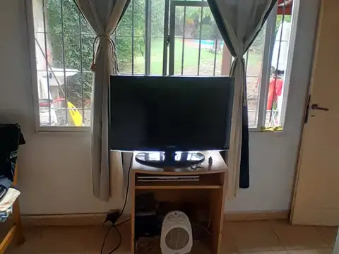 CASA TIPO QUINTA! 1 DORMITORIO Y PISCINA, LOTE DE 732 M2