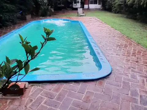 CASA TIPO QUINTA! 1 DORMITORIO Y PISCINA, LOTE DE 732 M2