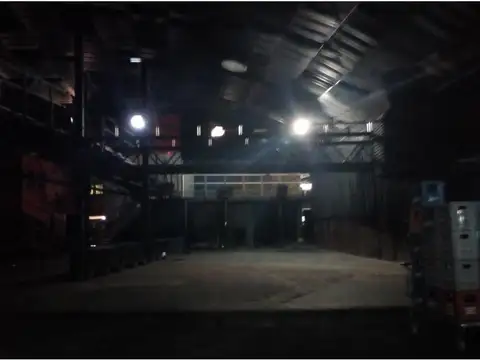 Galpon en Venta 64  mts Fondo