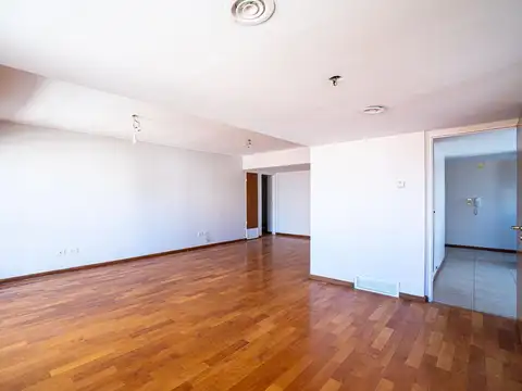 Departamento 8 ambientes con 3 baños