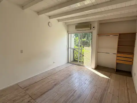 Depto Tipo Casa en Venta con 1 cocheras