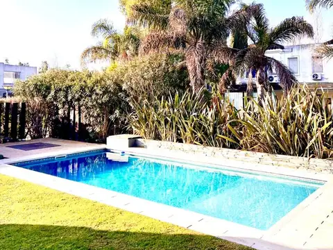 Casa 4 ambientes con 3 baños