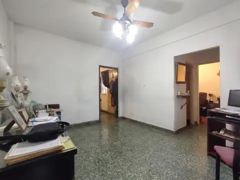 Garay 985 , Piso P. Baja