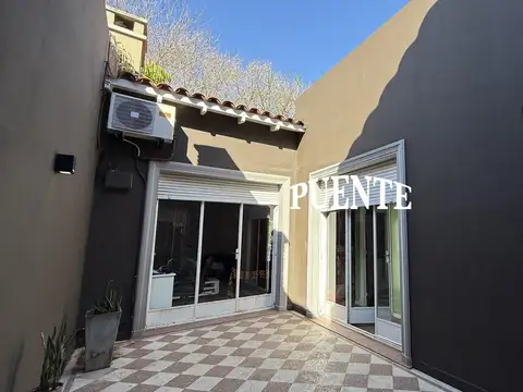 Casa en Venta con 3 cocheras