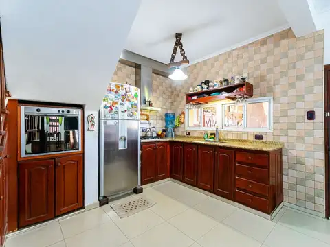 Casa en Venta 4 dormitorios Pileta y Quincho